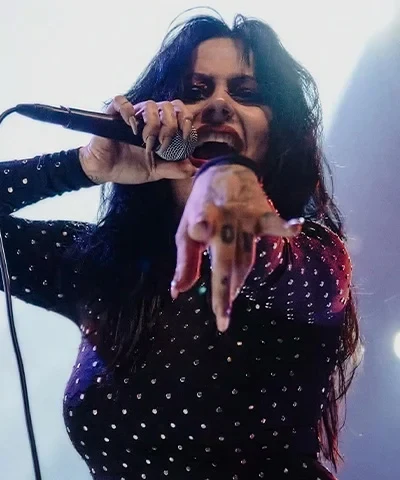 Arte oficial — UM ANO SEM OZZY