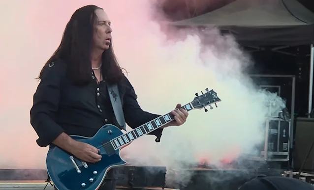 Thomas Youngblood, guitarrista e fundador do Kamelot